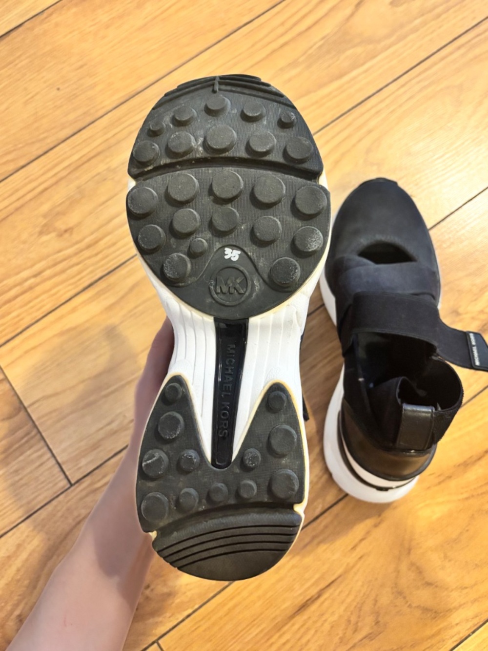 MICHAEL MICHAEL KORS Chessa Leather Trainer Black - Picture 3 of 5